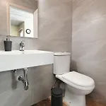 Vilă Garra With Heated Pool