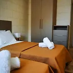 Garra With Heated Pool *