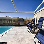 Vilă Garra With Heated Pool Għasri