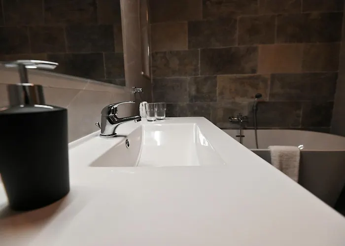 Garra With Heated Pool *