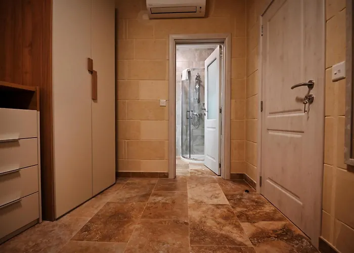 Garra With Heated Pool Villa