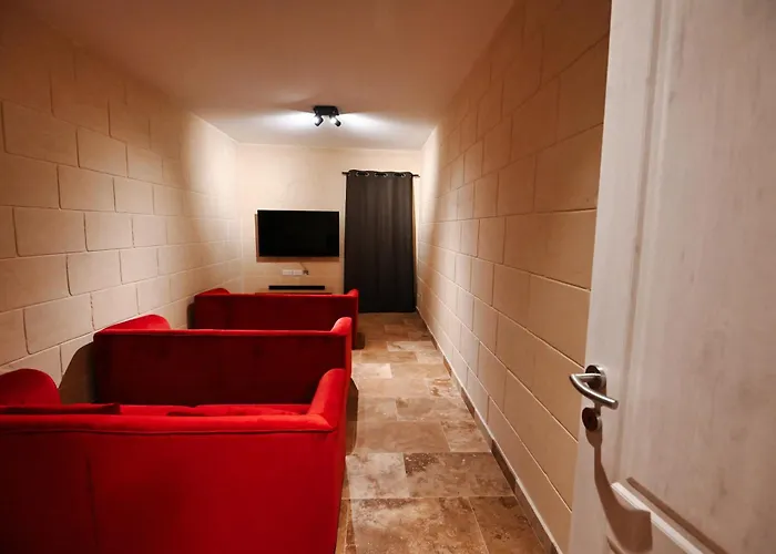 Garra With Heated Pool * Għasri