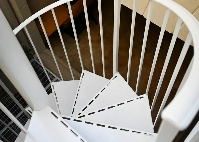 Garra With Heated Pool Għasri