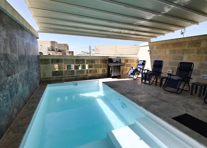 Garra With Heated Pool Villa