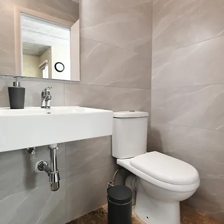 וילה Garra With Heated Pool