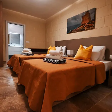 Garra With Heated Pool