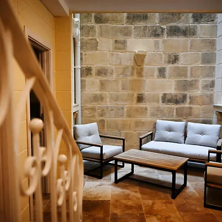 Garra With Heated Pool Ghasri (Gozo)