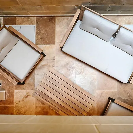 Garra With Heated Pool Villa