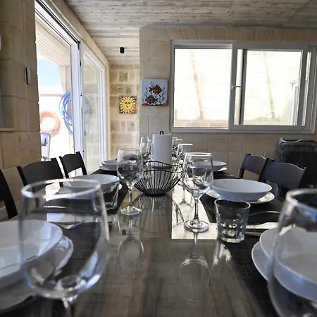 וילה Garra With Heated Pool גאסרי