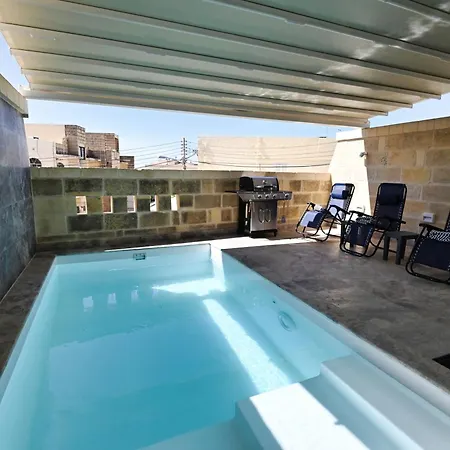 Garra With Heated Pool Villa