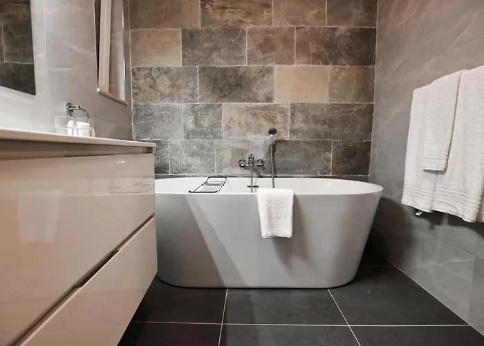 Garra With Heated Pool Villa