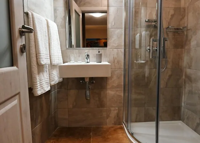 Garra With Heated Pool *