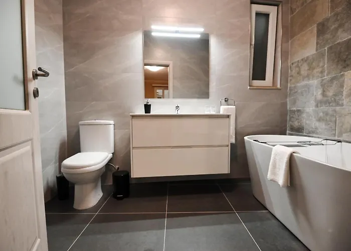 Garra With Heated Pool Għasri